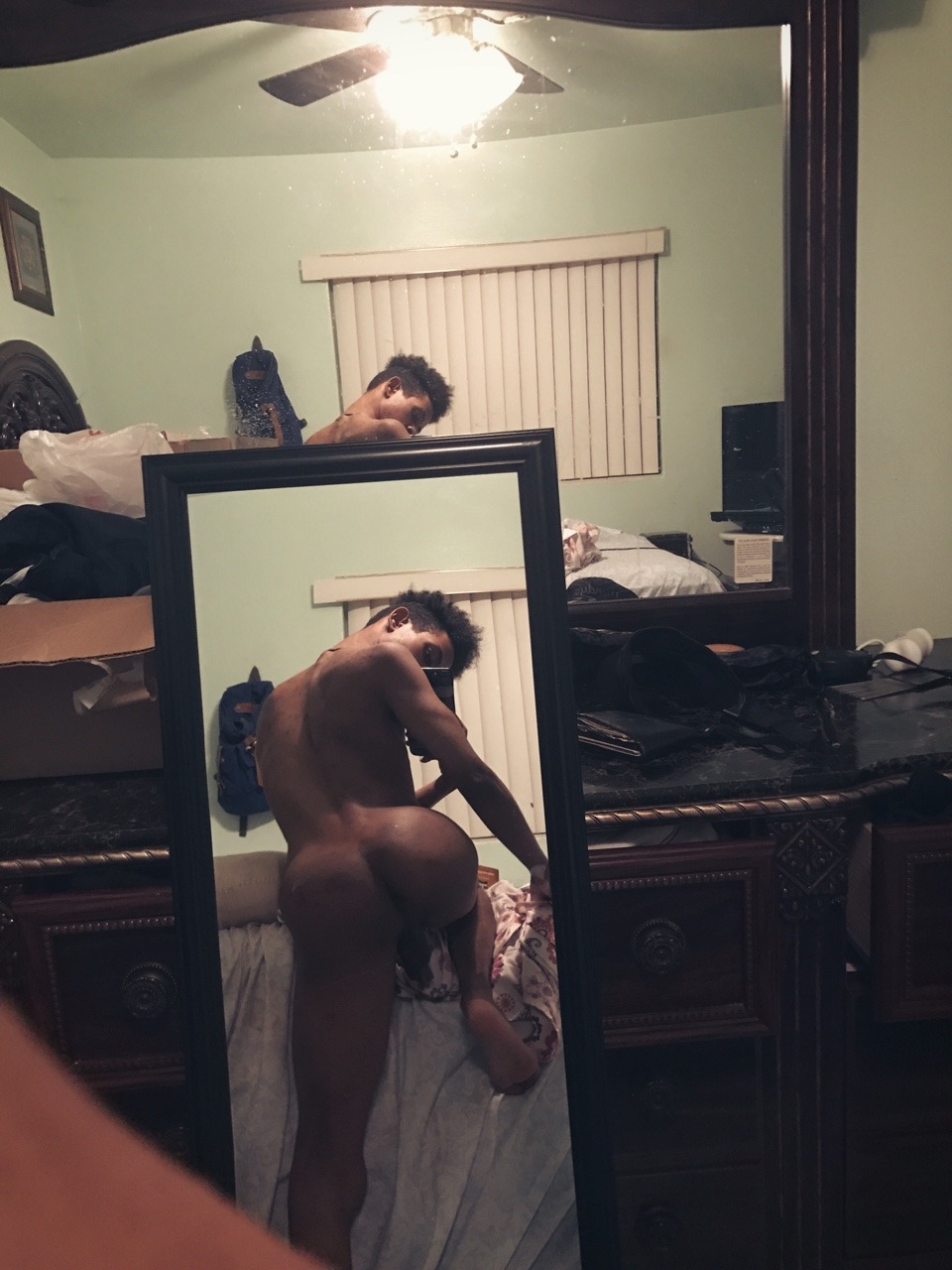 elipowerbttm:  Just a lil slip up enjoy SNAPCHAT: prince_egyptian