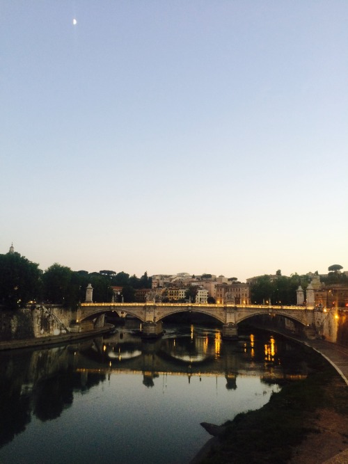 sapphoe:rome, italy: near ponte sant’ angeloig: meudsa