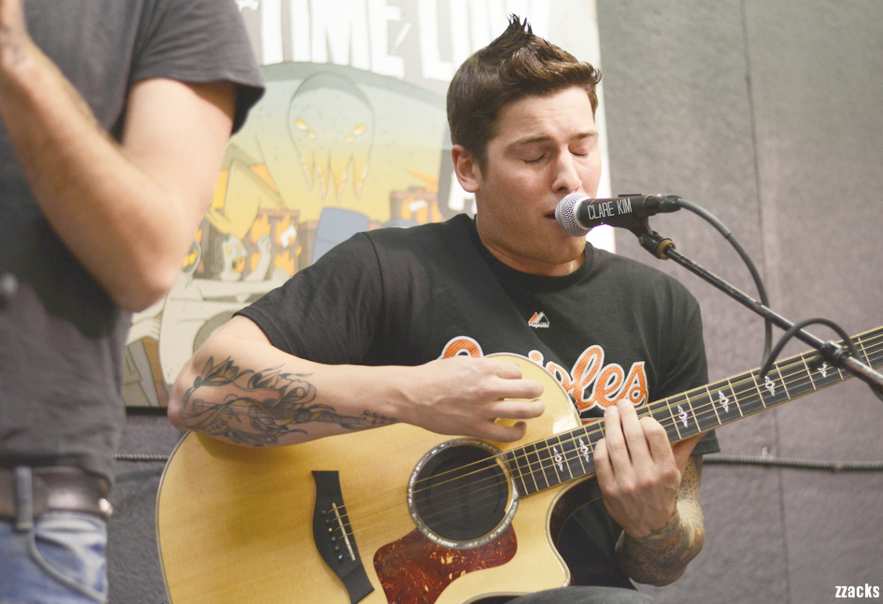 rianalltimelow:  zack merrick, acoustic show (x)  