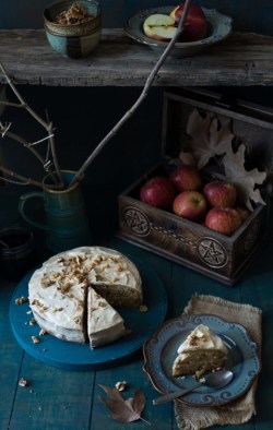 delta-breezes:  Apple Olive Oil Cake w/Maple