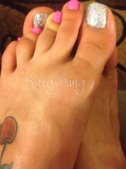 hot4youxoxo:  You like the new paint ???  August 5th 2015 Ts Kitty hung