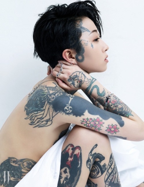 fugaazi: yohjihatesfashion: slowlyexploding: Whew.. both tattoo artists from Korea. Might be in love