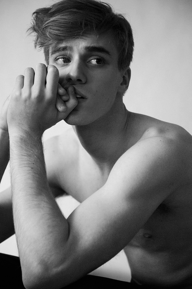 boyzwhat:  æ ♥
