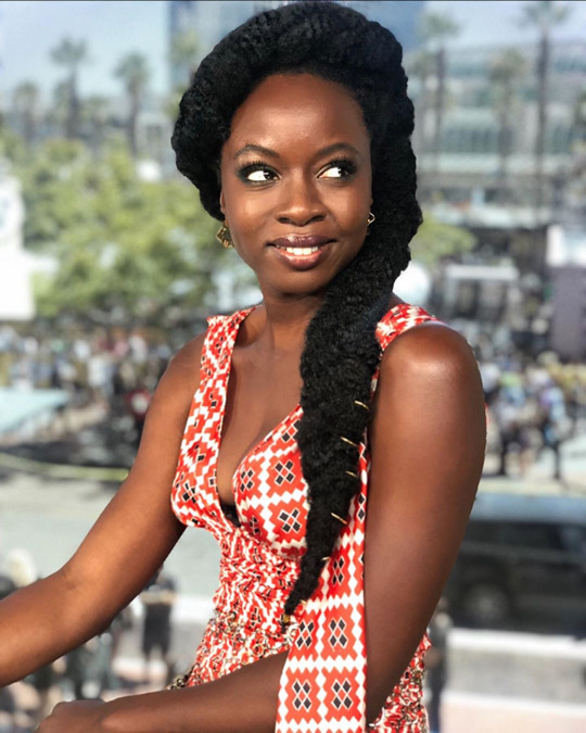 accras:  Texture x Braids x Rings💛Look 2 w/the lovey Danai Gurira [x]