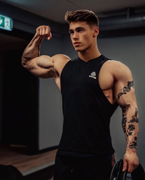enhancedstuds:  Oliver   aesthetics is the path to control and domination 