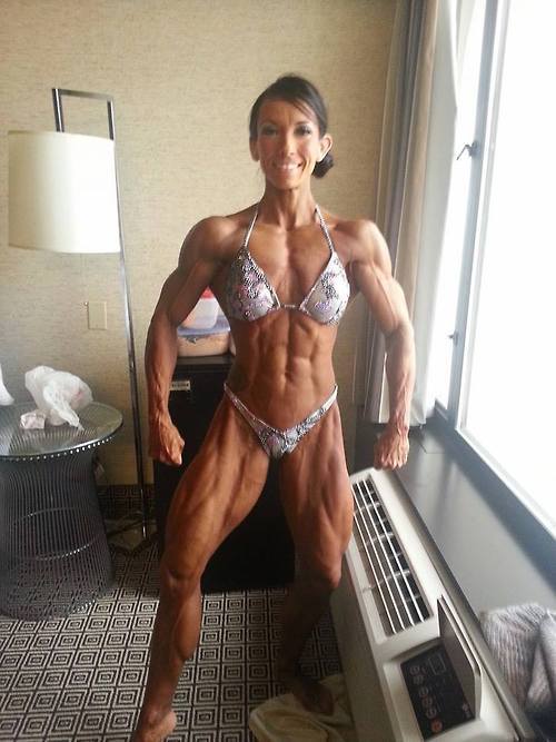 loveoffemalemuscle:  Random Images