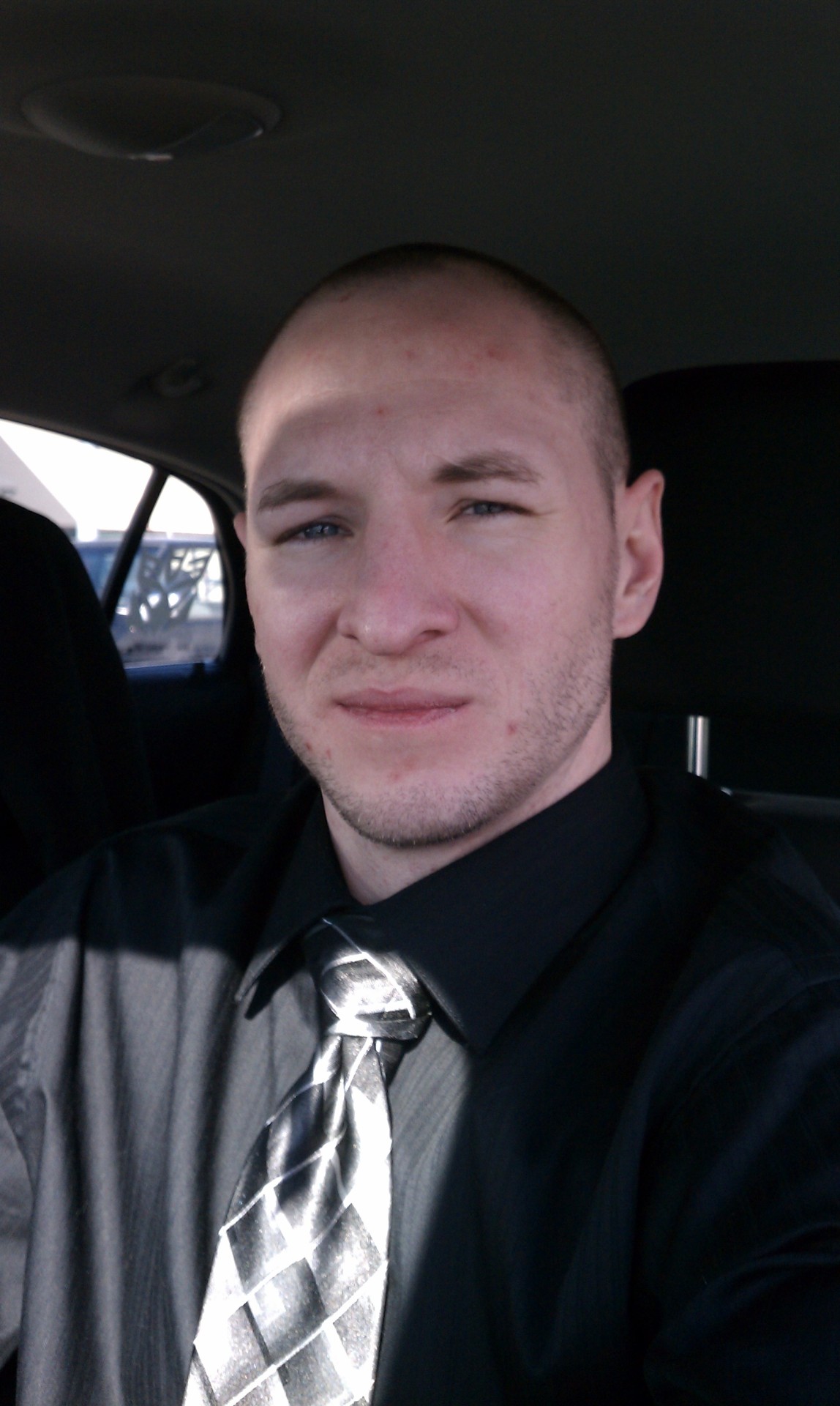 randydave69:  onlyamateurpics101:  2sthboiz:  LOVE A MAN IN BIZNIZ SHIRT N TIE, LOVE