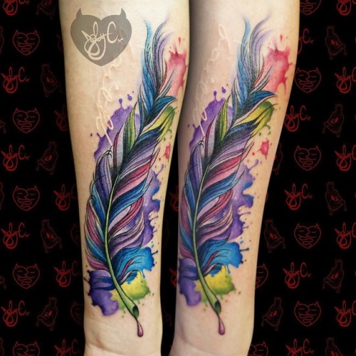 jobyc:  Rocked this #watercolortattoo #coverup on Kate last week. #feather #watercolor #freehand #freehandtattoo #traditionaltattoo #illustrativetattoo #tattoo #tattoosnob #tattooartistmagazine #jobyc #joby #jobycummings @cattattoodotcom #cattattoodotcom