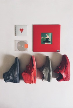 mehdisonsquaregarden:  IT’S YEEZY DAY ❤️  FOLLOW ME @mehdisonsquaregarden