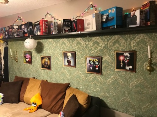 isquirtmilkfrommyeye:  This year for Halloween, and since Luigi’s Mansion 3 was announced, I decided to decorate the game room to look like Luigi’s Mansion.