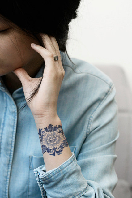 etsy:  “Delfts Blauw” temporary tattoos by Tattoorary.