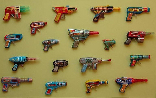 fuckyeahvintage-retro:  Space ray guns, c.1930s-1960s (via)