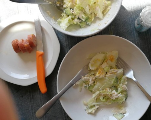 alittlebitofketo: Chicken salad and half a sausage for lunch. #sugarfree #lowcarb #foodpics #pcos #h