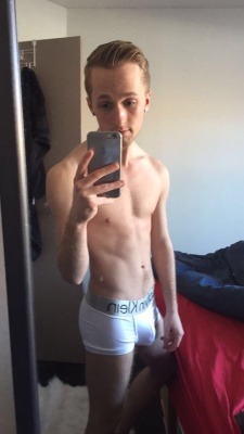 omgnakedtwinks:  Hey boys send me some submissions
