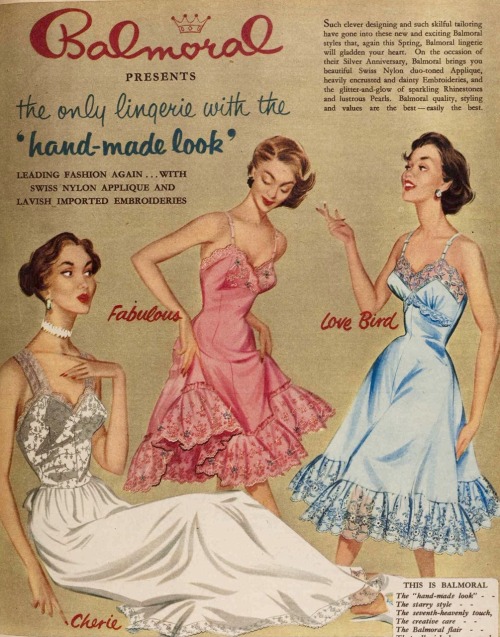 mid-centurylove:  These beautiful 1950s petticoats are so beautiful you could wear them as a dress t