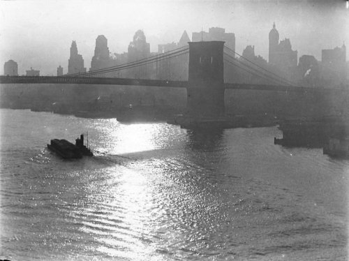 agelessphotography:Untitled (Tug and Barge, East River), Consuelo Kanaga, 1922-24Gelatin silver prin