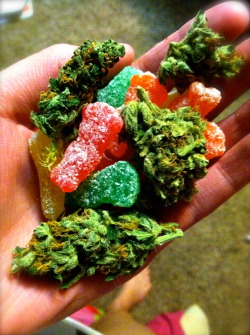 gratefully-dabbed:  Sour patch kids &