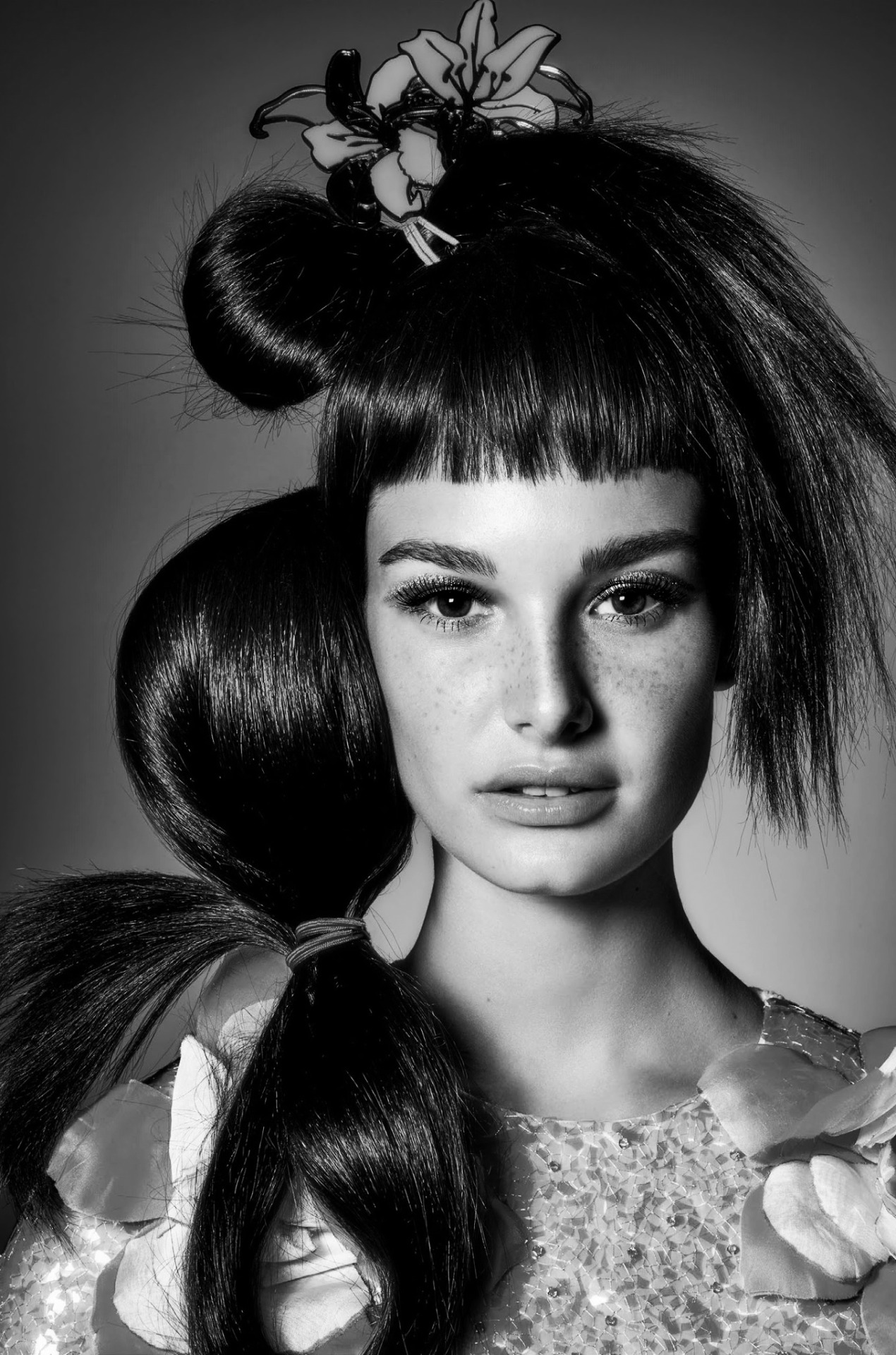 amy-ambrosio:  Ophélie Guillermand in “A modern royalty” by Kenneth Willardt
