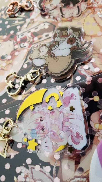 aAAA!! both the PFLE pin and the keychains + mirror arrived today! Now we’re just waiting on the boo