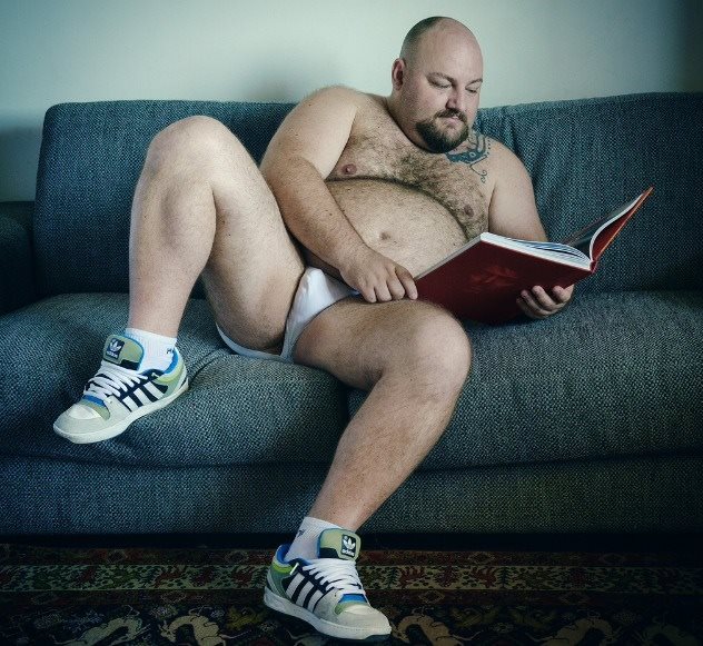 badnastybears:  bigmensmallpenis:  This big, hot stud could read me a bedtime story