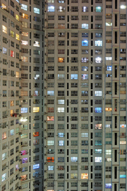 plasmatics:  Grid Apartment by Wei Fang (Website)