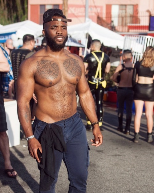 itsjusthai:  My “Oh shit… a taco truck!” face.