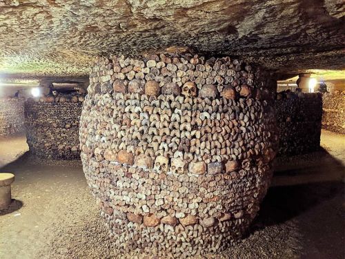 “A La Mort, On Laisse Tout”: At Death, We Leave Everything. Les Catacombes de Paris are 