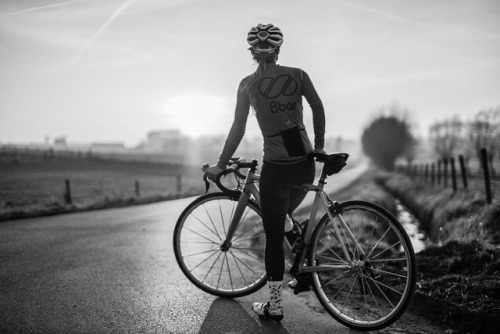 8bar-bikes: Do you know Ayse? You should! She is a passionate cyclist who combines it with blogging 