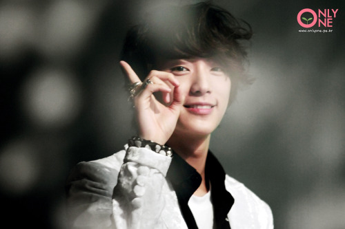 angcl:  TTTTTTTT   ©ONLY ONE