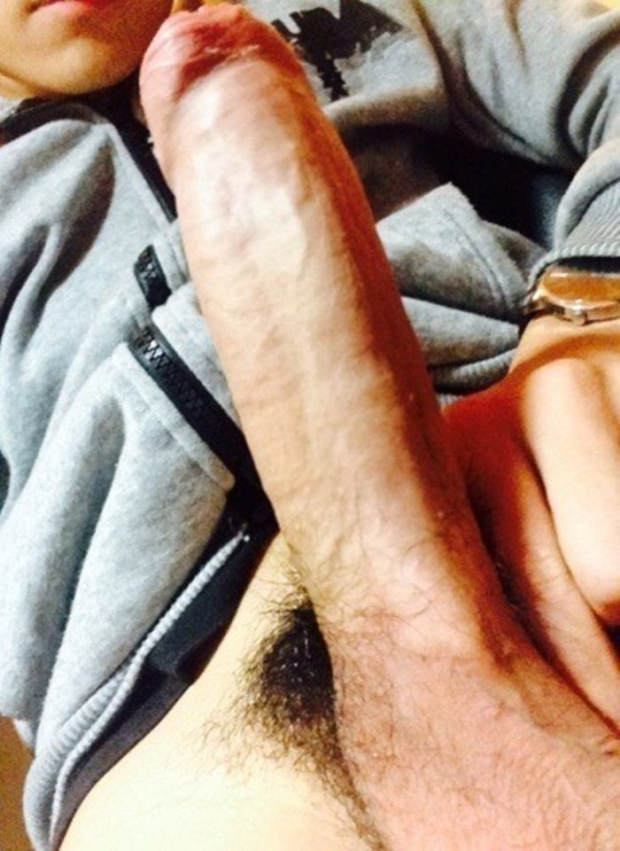 taiwanese-boys:  大學生的屌還是很嫩。 Taiwan # 