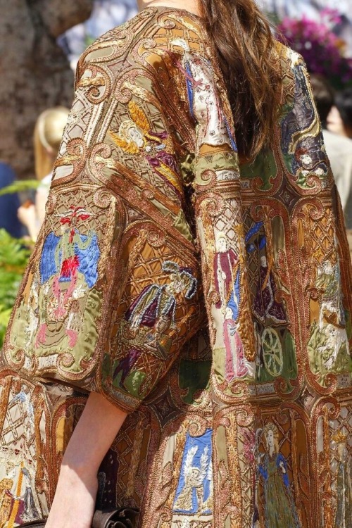 miss-mandy-m:Ania Chiz in a tarot inspired embroidered coat for Dior Couture Fall 2017