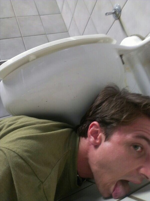 faggotshavechoresnotrights:  Faggot in action featuring Devin Garrett available to Alphas in and around Tampa, Florida.KIK: devsub