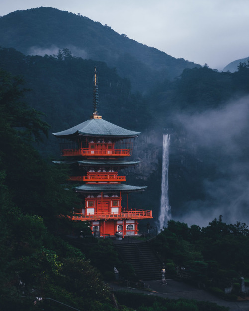 takashiyasui:Nachi falls