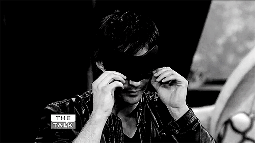 hotsexwithdamon:  Naughty boy.  Ian Somerhalder on The Talk. 