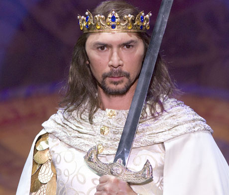 ronan-kellner:Lou Diamond Phillips as King Arthur in Camelot. (Source)