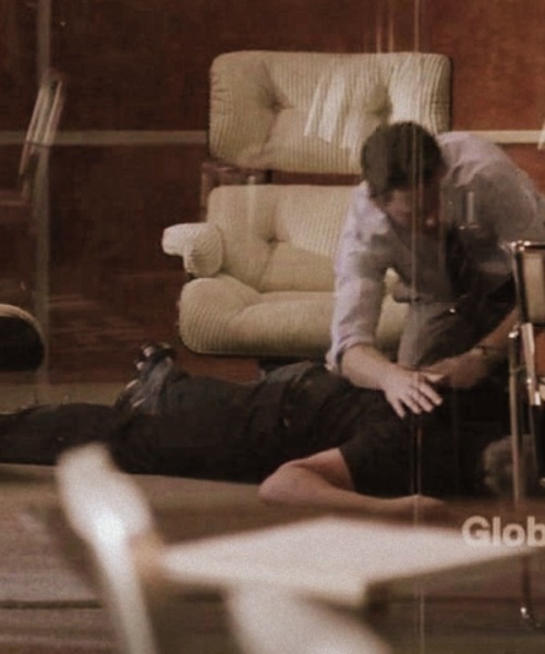 soy-distinta:House and Wilson… tender caresses