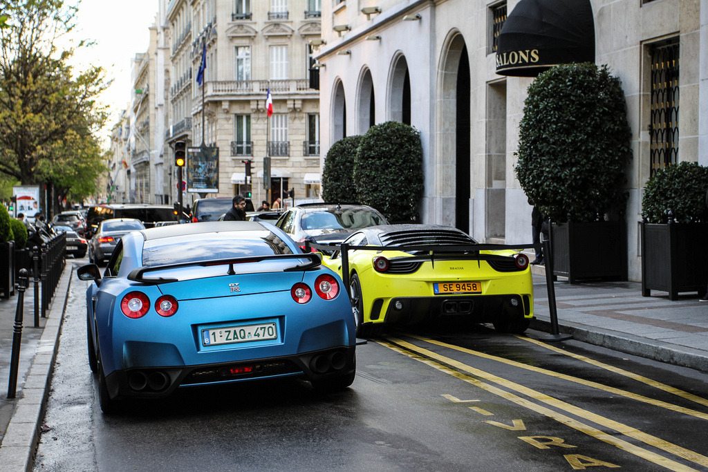 carpr0n:  Starring: Nissan GT-R and Ferrari 458  (by BrunoImperiale)