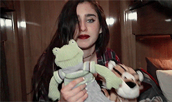 omglaurenjauregui:  @LaurenJauregui: “Look into my eyes, that’s where my demons