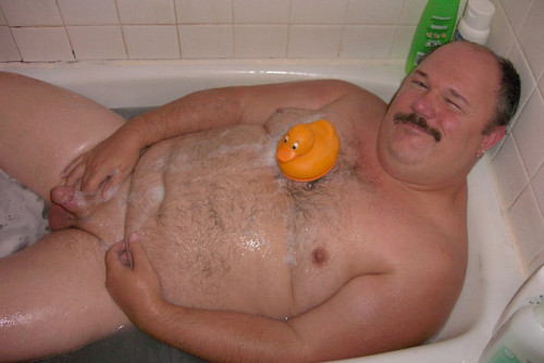 barebearx:  hasiphone:  chaser4bears:  mmmmm i’d love to wash this daddies back  Be my daddy  ~~~~PLEASE FOLLOW ME ** ~ ♂♂ OVER 21,500 FOLLOWERS~~~~~~ http://barebearx.tumblr.com/ **for HAIRY men & SEXY men** http://manpiss.tumblr.com/ **for