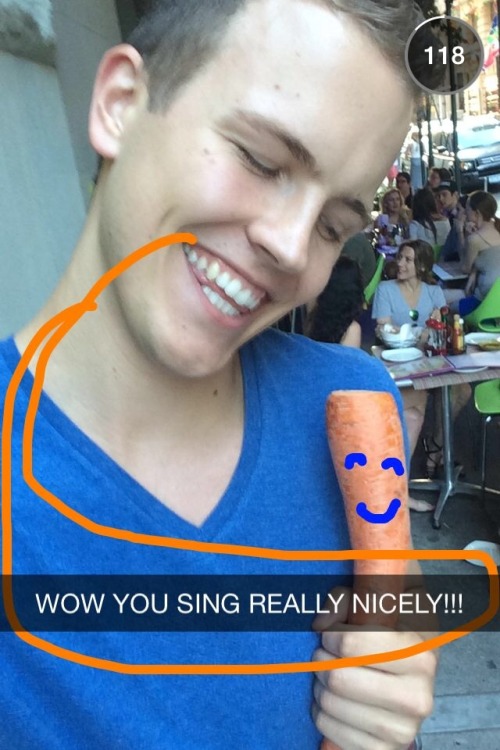 maestromae:  Carrot the Carrot meets his father, Stromae. Featuring Jerome Jarre. 