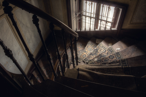 witchedways: stephaneschambion:Escaliers (HDR) - Manoir au piano, 2014 bewitched forest 