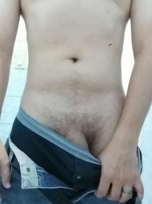 alovelysub:  herone-andonly:  herone-andonly:  My contribution to thesexpartners new “Man Monday”  Reblogging because SOME people don’t want to scroll through my blog ;-) and because I can  My friend D over at herone-andonly giving us a tease! 