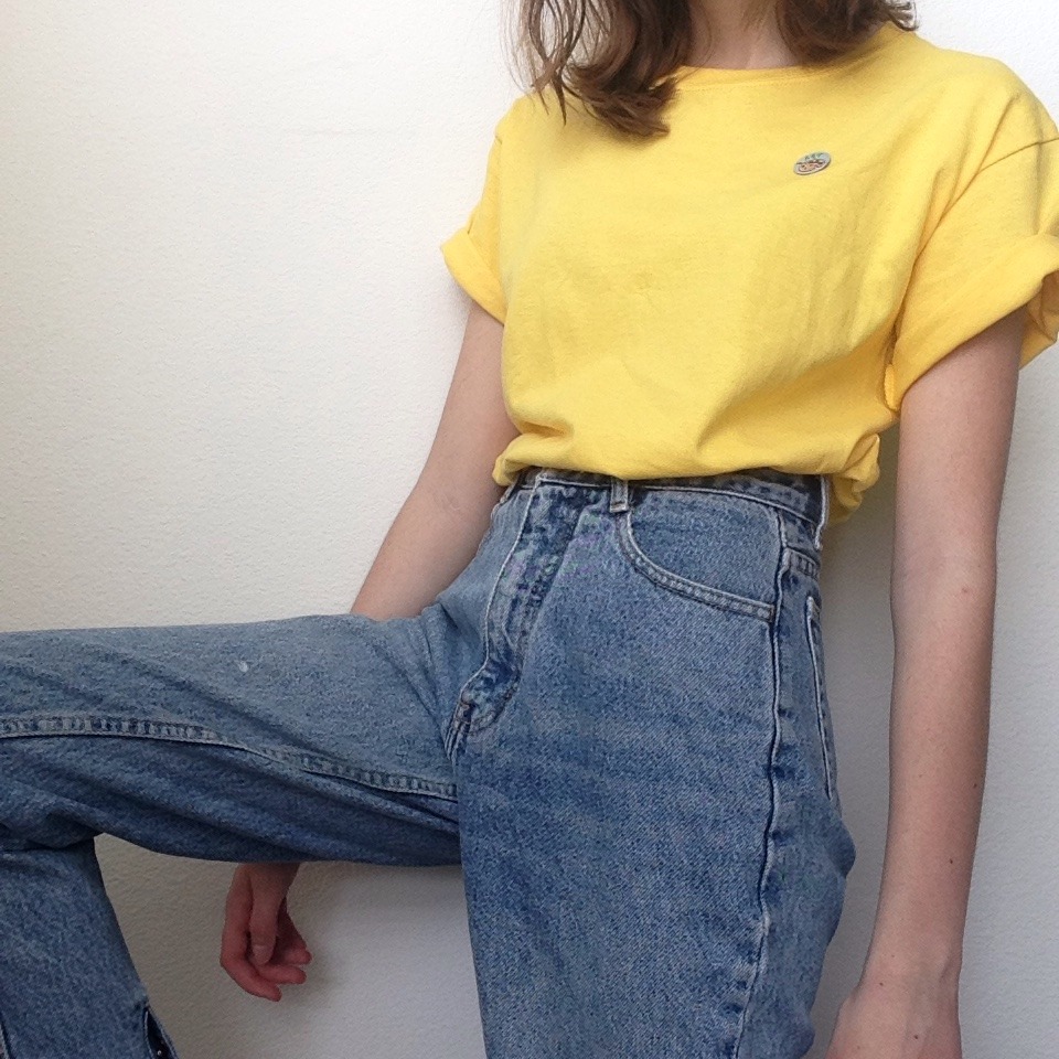 sprouhty:  mom jeans, yellow shirts, and art pins 😊
