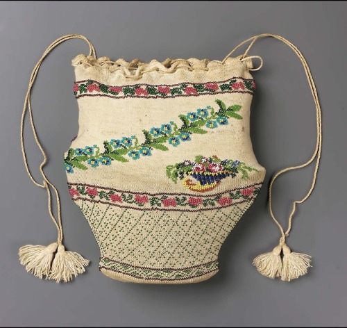 Reticule c. early 19th century [x]