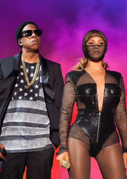 beyoncefashionstyle:  On the run tour (July