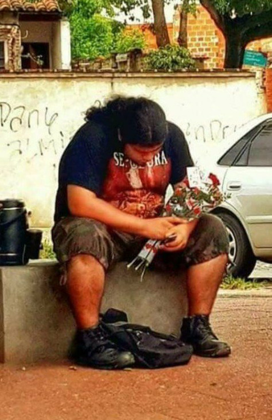 Podremos tener rudos gustos musicales. Pero siempre tendremos un hermoso corazón.