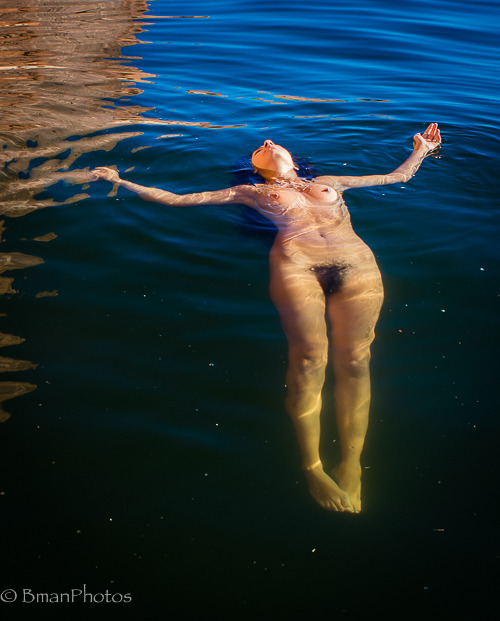 nakedinthewilderness: bmanphotos:  Mona - October 2015 BmanPhotos  Hey everyone, my sister now runs 