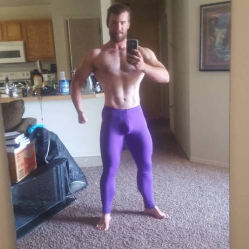 gaygeekybodybuilder: New tights finally arrived from @jeffreyscott1 he is the tights master for tigh