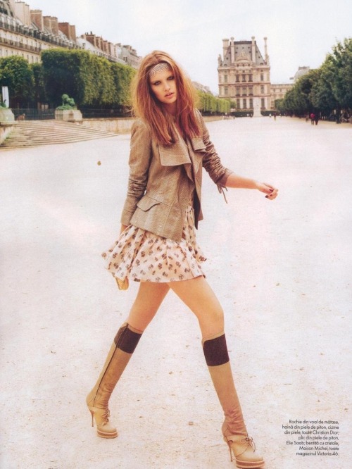 Alina IlieFollow celebrity-legs-and-heels.tumblr.com/ for more!(via full-alina-ilie-108286834