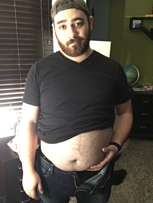 fatarkie:  ceejofmalta:  Wide Wednesday and feeling all sorts of bear.  Woof!